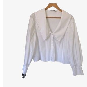 Women's White Collared Top